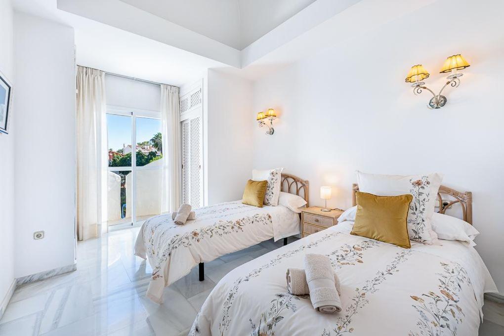 Puerto De Benalmadena Apartamento Vacacional Con Vistas Al Mar Y Yates Tres Habitaciones 2 Banos Экстерьер фото