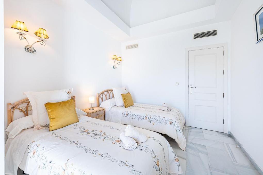 Puerto De Benalmadena Apartamento Vacacional Con Vistas Al Mar Y Yates Tres Habitaciones 2 Banos Экстерьер фото